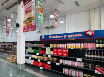 Local comercial · 700m² · Local - Ituzaingó