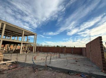 Terreno , Cipolletti · Terreno en Venta con Bases y Paredones Construidos