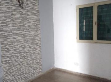 PH de 3 ambientes, Almirante Brown · Casa Tipo PH Al Frente