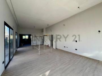 Casa · 222m² · 8 Ambientes · 2 Cocheras · C21 Lucio Barroso Vende Casa en Portillo de Paso | Apta Crédito