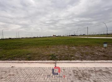 Terreno · 300m² · Lote en Abras de Manantiales