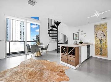 Departamento · 96m² · 2 Ambientes · 1 Cochera · Departamento Dúplex en Venta en Downtown Miami, Miami, Florida
