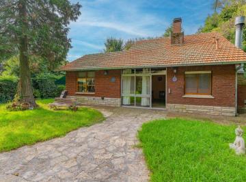 Casa de 4 ambientes, Mar del Plata · Halet en Venta en El Grosellar de 3 Dorm. y Garage Doble