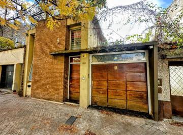 Casa · 110m² · 5 Ambientes · 2 Cocheras · Venta - Casa de 2/3 Dorm. y Cochera - Echesortu