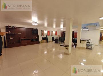 Casa · 260m² · 6 Ambientes · 4 Cocheras · Casa en Alquiler - Barrio Norte