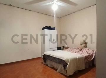 Casa · 195m² · 1 Ambiente · 1 Cochera · Century 21 Lucio Barroso Vende Casa en Distrito Nueva Ciudad Guaymallen