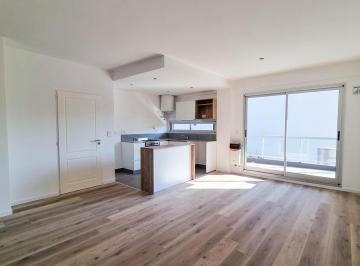 Departamento · 49m² · 2 Ambientes · 1 Cochera · Amplio y Luminoso 2 Ambientes con Balcon Aterrazado