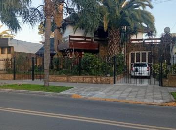 Casa · 300m² · 6 Ambientes · 2 Cocheras · Oportunidad Casa en Belen de Escobar