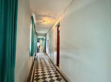 Casa · 121m² · 3 Ambientes · Venta Casa 3 Ambientes Lomas Patio a Refaccionar