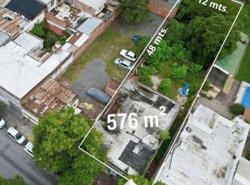 Casa · 160m² · 6 Ambientes · Casa en Saltaterreno Amplio + Casa a Demoler / Refaccionar