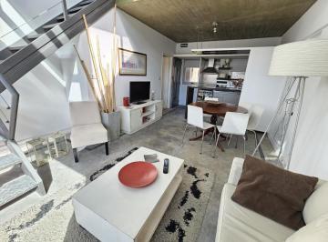 Departamento · 70m² · 3 Ambientes · 1 Cochera · Venta de Penthouse Loft con Cochera en Palermo Hollywood
