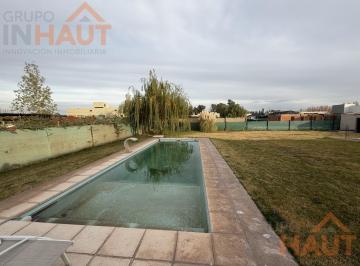 Casa · 240m² · 4 Ambientes · 2 Cocheras · Casa en Venta Barrio Privado La Falda