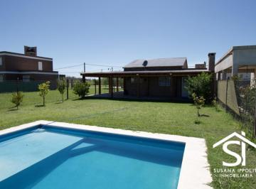 Casa · 70m² · 4 Ambientes · 2 Cocheras · Panamá 2763, Las Tardes, Roldán