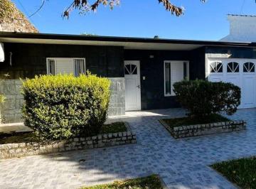 Casa · 85m² · 3 Ambientes · 1 Cochera · Venta Casa 2 Dorm. en Franck