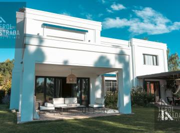 Casa · 515m² · 5 Ambientes · 2 Cocheras · Casa 4 Dorm. - con Vista Al Golf - La Vacherie - Luján de Cuyo - Mendoza