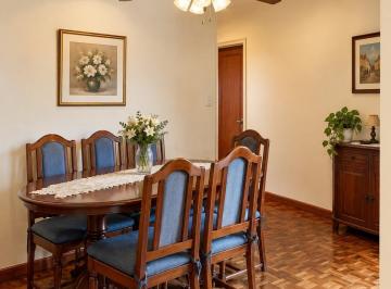 Departamento · 61m² · 3 Ambientes · 1 Cochera · 3 Ambientes - Superprecio! - Impecable Estado.