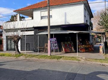 Local comercial , Lomas de Zamora · Excelente Esquina en Turdera