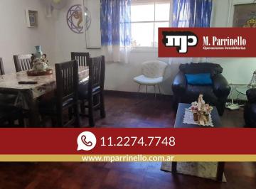 Departamento · 75m² · 3 Ambientes · Departamento 3 Ambientes en Primer Piso por Escalera, a Pasos de Av Maipú - en Venta
