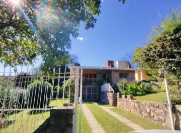 Casa de 6 ambientes, Río Ceballos · Casa con 716 m² en Venta con 2 Dorm. en Rio Ceballos