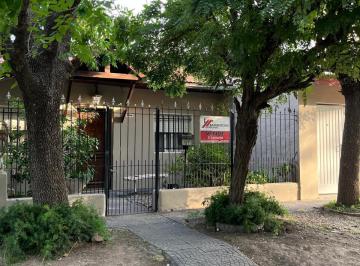 Casa · 100m² · 1 Cochera · Venta Casa en Luján | 2 Dorm. | Garaje y Patio | Bº Esperanza