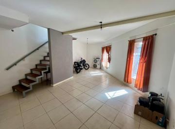 PH · 74m² · 3 Ambientes · Venta PH 3 Ambientes en Flores Apto Crédito Terraza 2 Baños Completos Luminoso