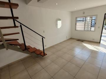 Casa · 70m² · 3 Ambientes · Duplex en Alquiler en Monte Grande