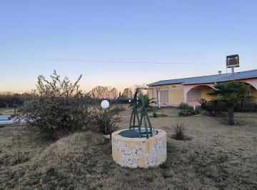Campo · 300m² · 3 Ambientes · Finca en Rama Caida