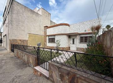 Casa · 170m² · 3 Ambientes · 4 Cocheras · Casa en Venta en Anchorena y Av Bermúdez en Rosario
