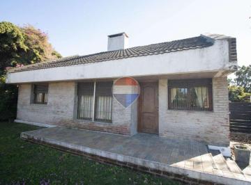 Casa · 161m² · 8 Ambientes · 2 Cocheras · Venta Casa en Shangrila Sur 3 Dorm. Fondo