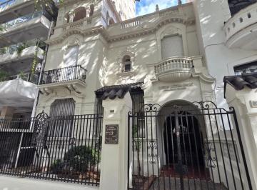 Casa · 600m² · 20 Ambientes · Casa Patrimonial Apta Instituciones Sobre Bv. Oroño