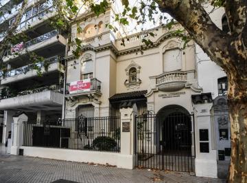 Casa · 600m² · 20 Ambientes · Casa Patrimonial Apta Instituciones Sobre Bv. Oroño