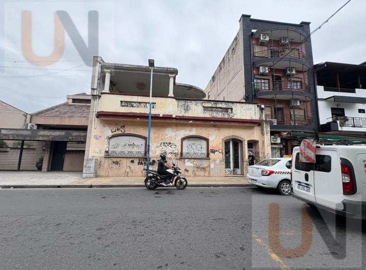 Terreno · 294m² · 9 Ambientes