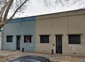 Casa de 4 ambientes, La Plata · Calle 2 Entre 65 y 66 - Zona Hospital San Martín.
