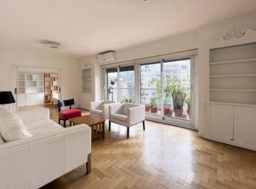 Departamento · 142m² · 4 Ambientes · 1 Cochera · Exclusivo Semipiso Piso Alto con Vista Al Palacio