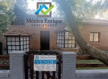 Casa · 120m² · 5 Ambientes · 1 Cochera · Venta de Casa en Piedra Blanca con 4 Dorm.