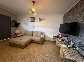 Casa de 3 ambientes, La Plata · PH Tipo Casa de 2 Dorm. y Patio en Venta en La Plata