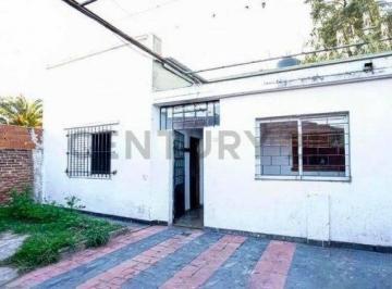 Casa · 85m² · 3 Ambientes · 1 Cochera · Casa Interna de Dos Dorm. en Berisso