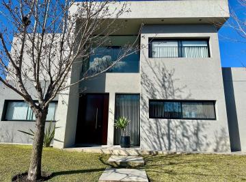 Casa · 184m² · 3 Dormitorios · 2 Cocheras · Venta | Casa con 3 Dorm. en Lote Interno | Tipas, Nordelta