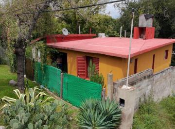 Casa de 3 ambientes, Río Ceballos · Casa con 366 m² en Venta en Calle Cochabamba con 1 Habitación