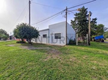 Casa · 142m² · 4 Ambientes · 1 Cochera · Casa en Venta Tres Dorm. en Melchor Romero