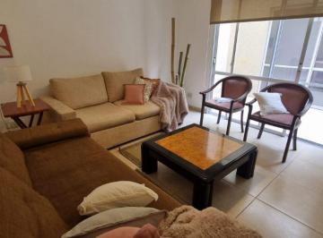 PH de 4 ambientes, Villa del Parque · Villa del Parque - Menlincué 2600 - Precioso PH de 4 Ambientes!