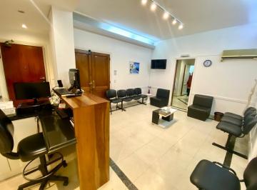 Departamento · 107m² · 5 Ambientes · Consultorio en Reo;eta. 100 m²