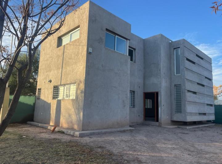Casa · 160m² · 3 Dormitorios