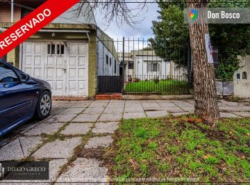 Casa · 144m² · 4 Dormitorios · 1 Cochera · Casa a Demoler en Barrio Don Bosco