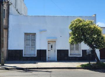 Casa · 70ha · 3 Ambientes · Venta Casa Lanus Centro Lote Propio C/terraza