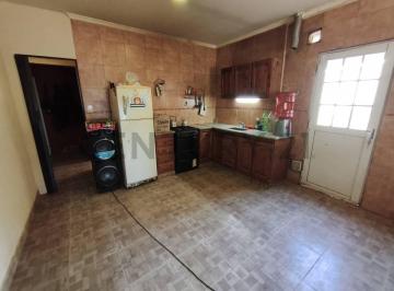Casa · 80m² · 3 Ambientes · 1 Cochera · Venta Casa 3 Amb C/patio La Reja