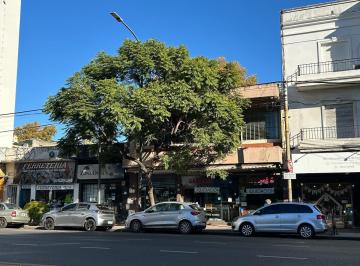 Local comercial · 237m² · Gran Local de Dos Pisos en Excelente Ubicacion