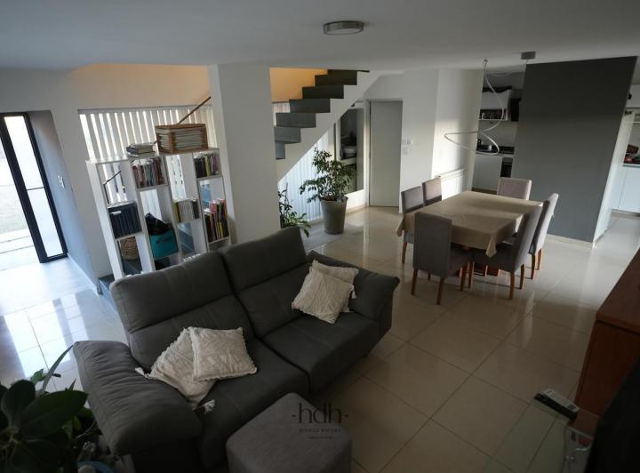 Casa · 476m² · 5 Ambientes · 2 Cocheras