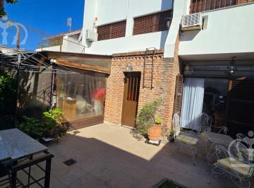 Casa · 164m² · 5 Ambientes · 2 Cocheras · Venta - Casa - 5 Ambientes - 2 Cocheras - Lanús Este