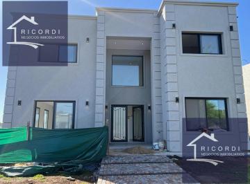 FACHADA ACTUAL · Venta Casa 4 Dorm. en Santa Elena Pilar del Este